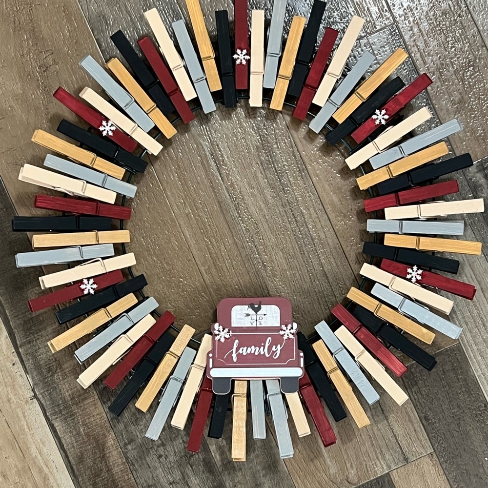 Holiday Family Wreath 8”